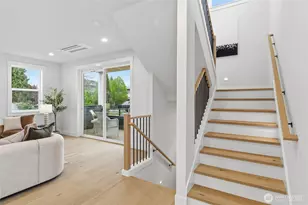 8815 Densmore Ave N, Seattle, WA 98103 - Photo 20