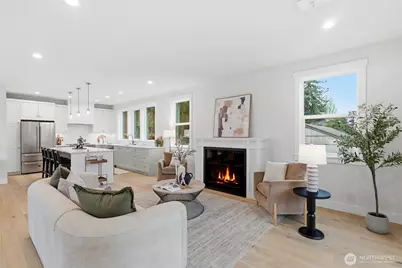 8815 Densmore Avenue N, Seattle, WA 98103 - Photo 6