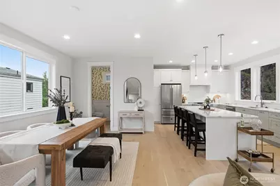 8815 Densmore Avenue N, Seattle, WA 98103 - Photo 14