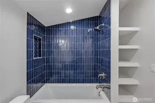 8817 Densmore Ave N, Seattle, WA 98103 - Photo 18