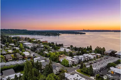 6304 Lakeview Drive, Kirkland, WA 98033 - Photo 2