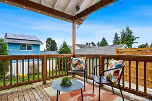 705 N 104th St, Seattle, WA 98133 - Photo 18