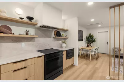 14035 Densmore Avenue N, Seattle, WA 98133 - Photo 6