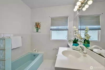 2814 42nd Avenue W, Seattle, WA 98199 - Photo 22