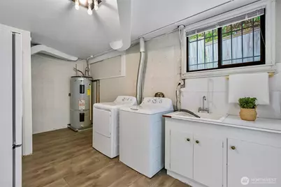 2814 42nd Avenue W, Seattle, WA 98199 - Photo 32