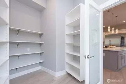1808 104th Avenue SE, Bellevue, WA 98004 - Photo 8