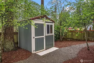 14314 NE 10th Pl, Bellevue, WA 98007 - Photo 32