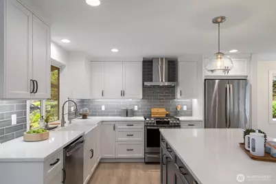 18408 129th Avenue NE, Bothell, WA 98011 - Photo 6