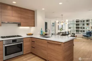 583 Battery St, Seattle, WA 98121 - Photo 10