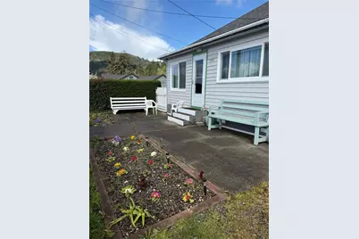 1919 Riddell Street, Raymond, WA 98577 - Photo 2
