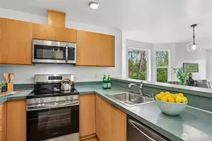 7118 NE 171st Ln, Kenmore, WA 98028 - Photo 8