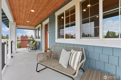 8050 29th Avenue NW, Seattle, WA 98117 - Photo 2