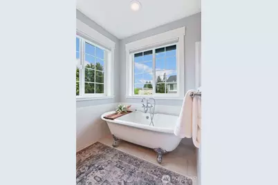 8050 29th Avenue NW, Seattle, WA 98117 - Photo 22