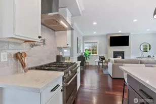8050 29th Ave NW, Seattle, WA 98117 - Photo 12