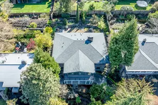 3430 39th Ave W, Seattle, WA 98199 - Photo 2