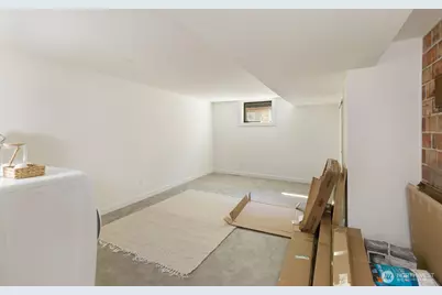 3430 39th Avenue W, Seattle, WA 98199 - Photo 10