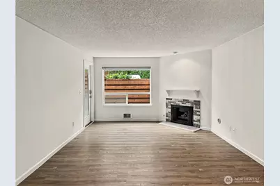 10501 8th Avenue NE #128, Seattle, WA 98125 - Photo 4