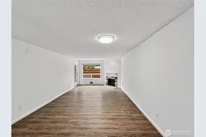 10501 8th Avenue NE #128, Seattle, WA 98125 - Photo 6