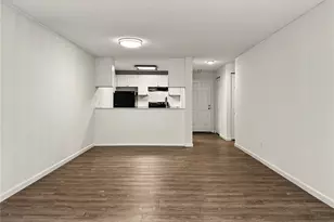 10501 8th Ave NE, Seattle, WA 98125 - Photo 8