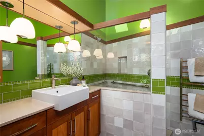 3409 Magnolia Blvd W, Seattle, WA 98199 - Photo 16