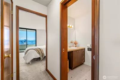 521 5th Avenue W #602, Seattle, WA 98119 - Photo 18