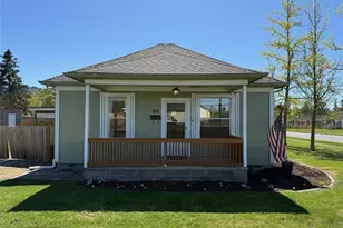 1302 E Broad St, Mount Vernon, WA 98274 - Photo 2