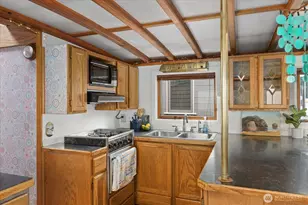 2143 N Northlake Way, Seattle, WA 98103 - Photo 10