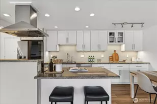 733 Lake St S, Kirkland, WA 98033 - Photo 14
