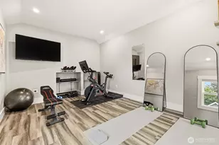106 N 100th St, Seattle, WA 98133 - Photo 24