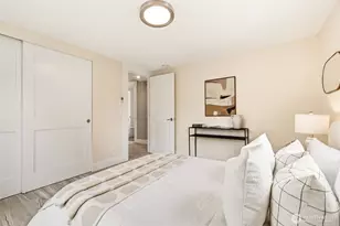 106 N 100th St, Seattle, WA 98133 - Photo 12