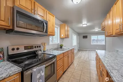 4253 NE Lincoln Drive, Moses Lake, WA 98837 - Photo 2