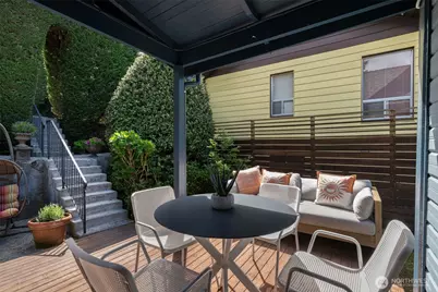 2516 3rd Avenue W, Seattle, WA 98119 - Photo 36