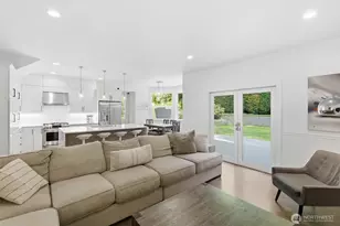 12217 NE 100th St, Kirkland, WA 98033 - Photo 16