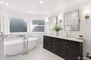 12217 NE 100th St, Kirkland, WA 98033 - Photo 24