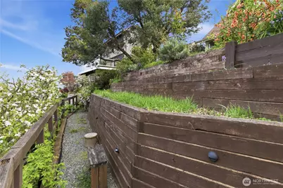 7229 Ledroit Court SW, Seattle, WA 98136 - Photo 28
