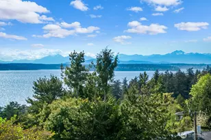 8627 Fauntlee Crest SW, Seattle, WA 98136 - Photo 2