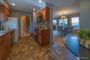 18825 19th Dr SE, Bothell, WA 98012 - Photo 10