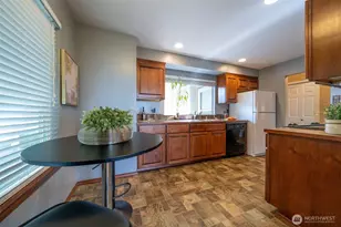 18825 19th Dr SE, Bothell, WA 98012 - Photo 8