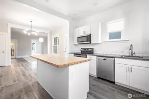 6753 14th Ave NW, Seattle, WA 98117 - Photo 12