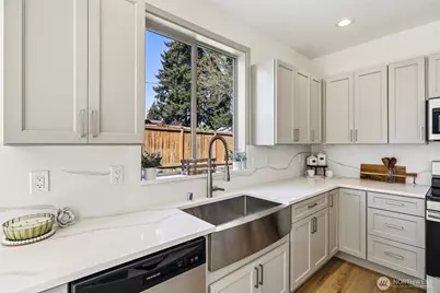 4051 E J St, Tacoma, WA 98404 - Photo 10