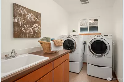 911 NW 59th Street, Seattle, WA 98107 - Photo 30