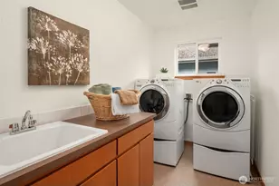 911 NW 59th St, Seattle, WA 98107 - Photo 30