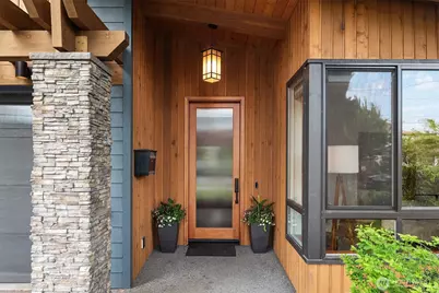 911 NW 59th Street, Seattle, WA 98107 - Photo 2