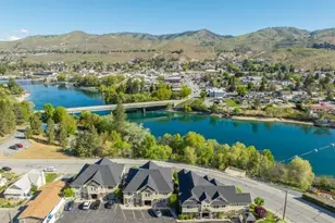 230 E Furnham Ave, Chelan, WA 98816 - Photo 2