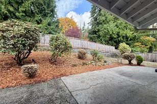 1135 147th Pl NE, Bellevue, WA 98007 - Photo 4