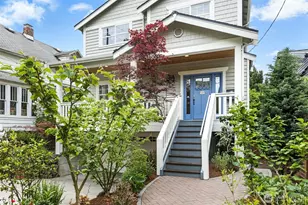 621 NE 77th St, Seattle, WA 98115 - Photo 2