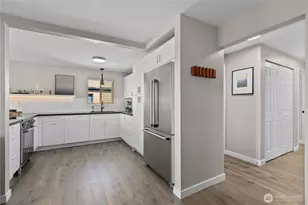 4511 Greenwood Ave N, Seattle, WA 98103 - Photo 6