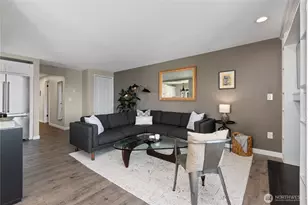 4511 Greenwood Ave N, Seattle, WA 98103 - Photo 16