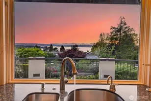 10419 NE 53rd St, Kirkland, WA 98033 - Photo 4