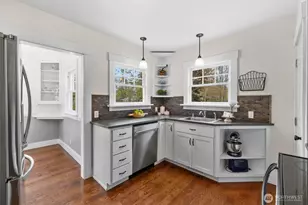 8325 Mountain Ave SE, Snoqualmie, WA 98065 - Photo 10
